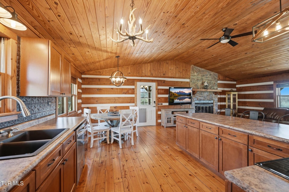 Photo #12: 224 Sugar Hollow Trail