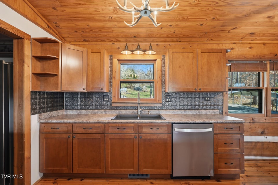 Photo #14: 224 Sugar Hollow Trail