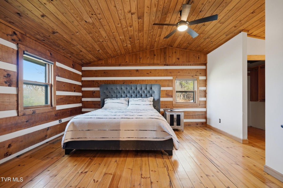 Photo #26: 224 Sugar Hollow Trail