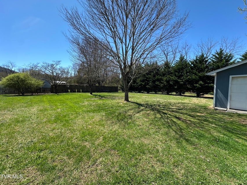 Photo #5: 106 Buffalo Court