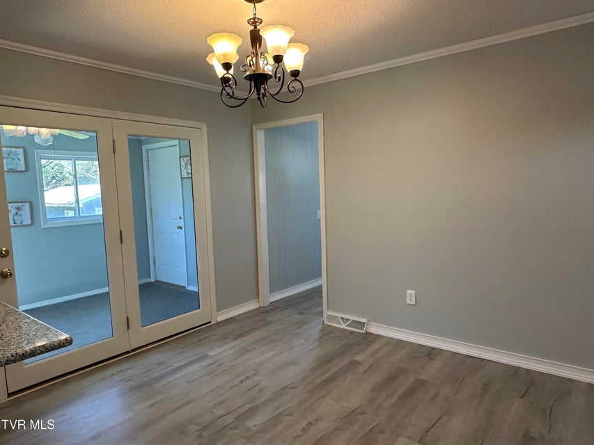 Photo #10: 106 Buffalo Court