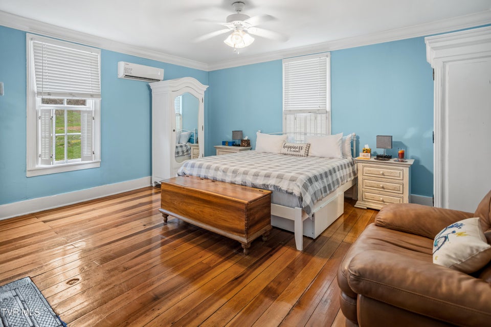 Photo #20: 21786 Monroe Road