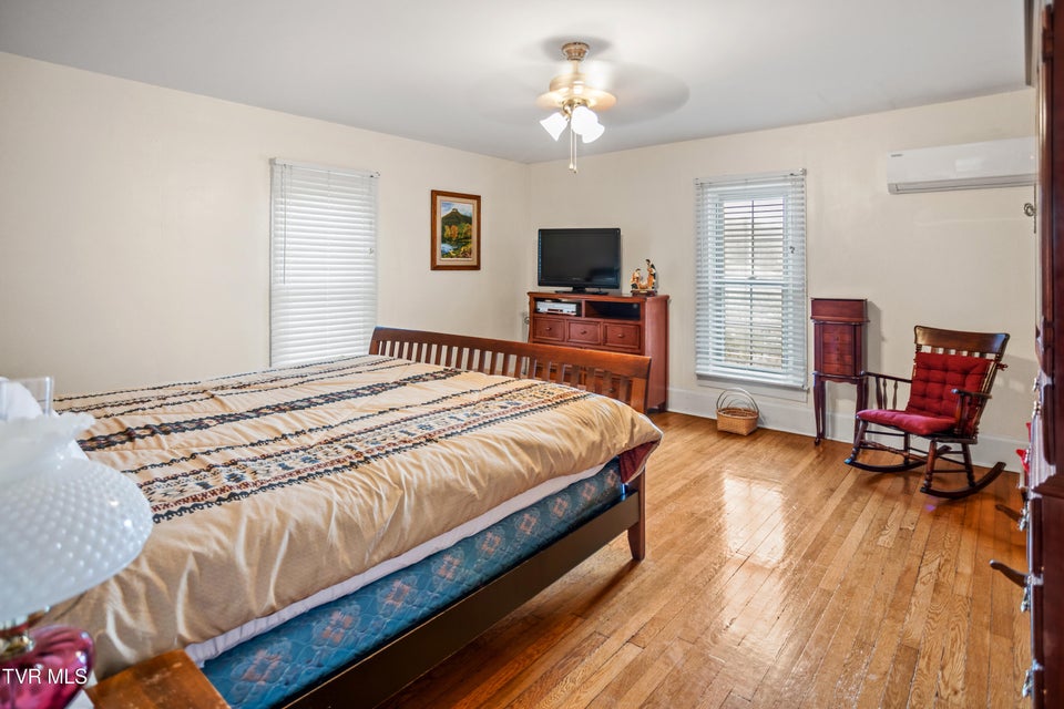 Photo #42: 21786 Monroe Road