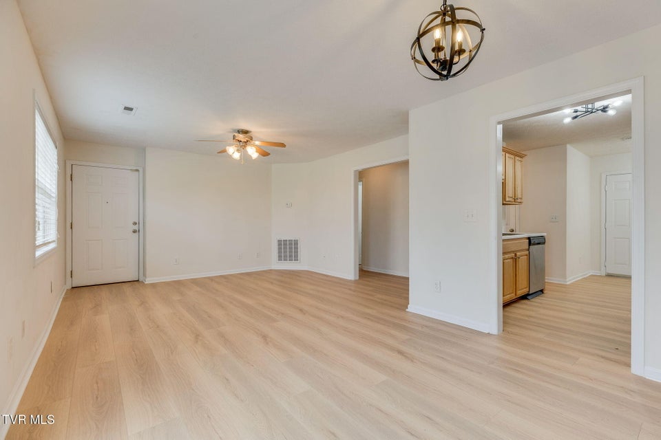 Photo #9: 508 Pilgrim Court