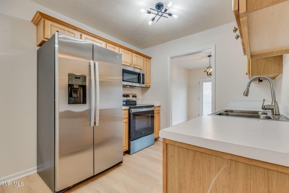 Photo #12: 508 Pilgrim Court