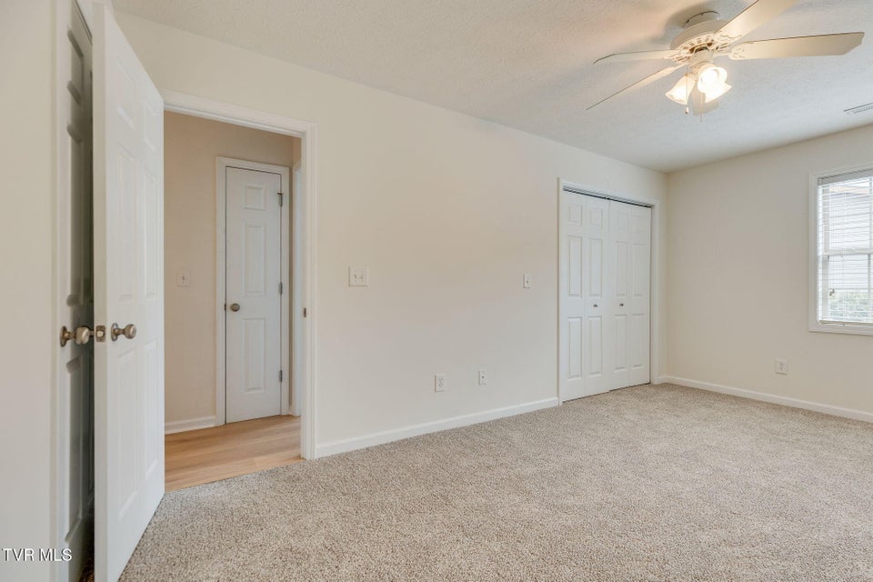 Photo #15: 508 Pilgrim Court