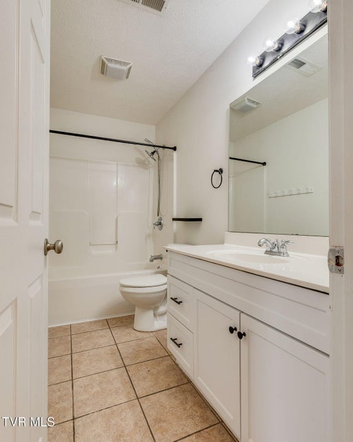 Photo #17: 508 Pilgrim Court