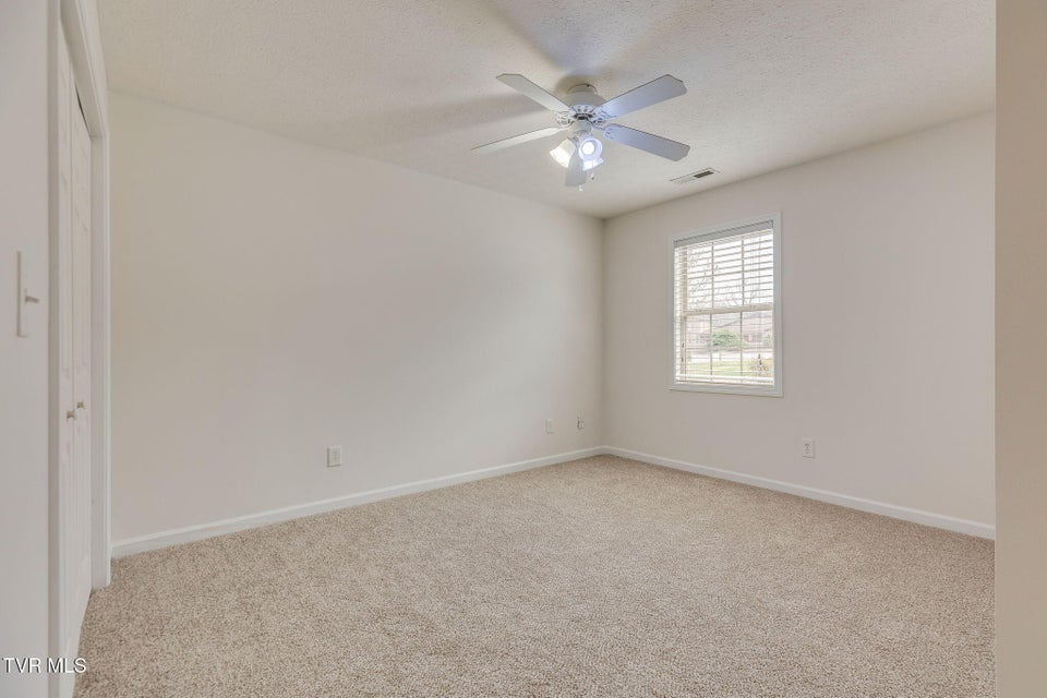 Photo #18: 508 Pilgrim Court