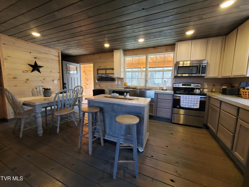 Photo #5: 108 Roan View Road