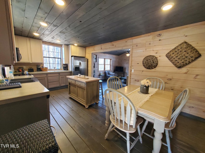 Photo #9: 108 Roan View Road