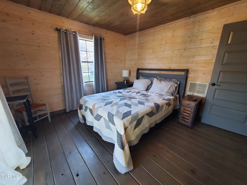 Photo #12: 108 Roan View Road