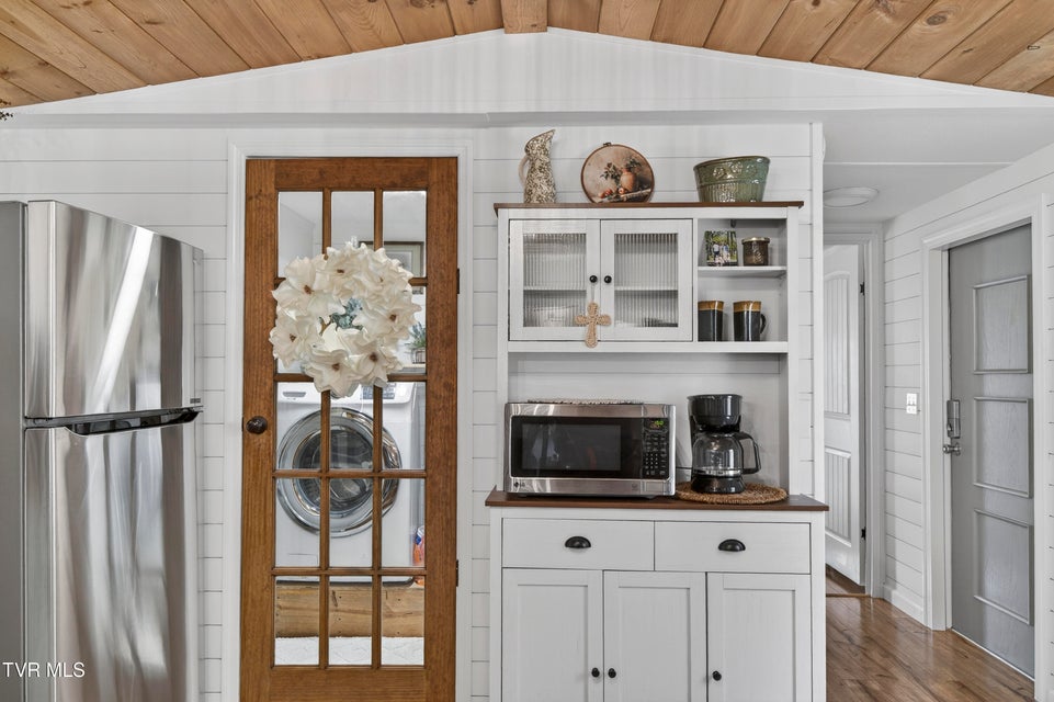 Photo #14: 483 Trotters Lane