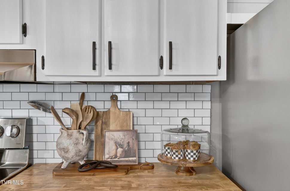 Photo #12: 483 Trotters Lane