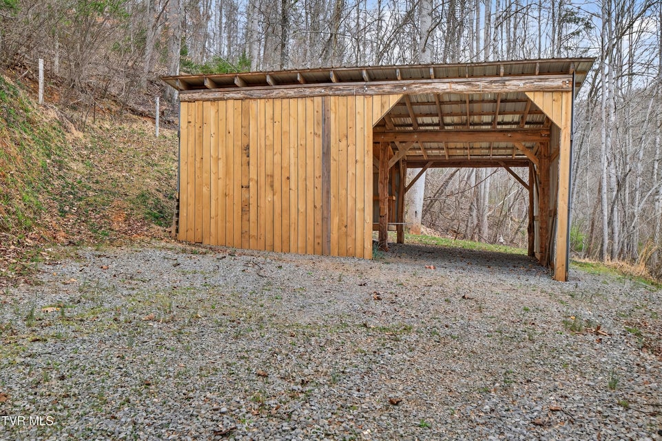 Photo #30: 483 Trotters Lane