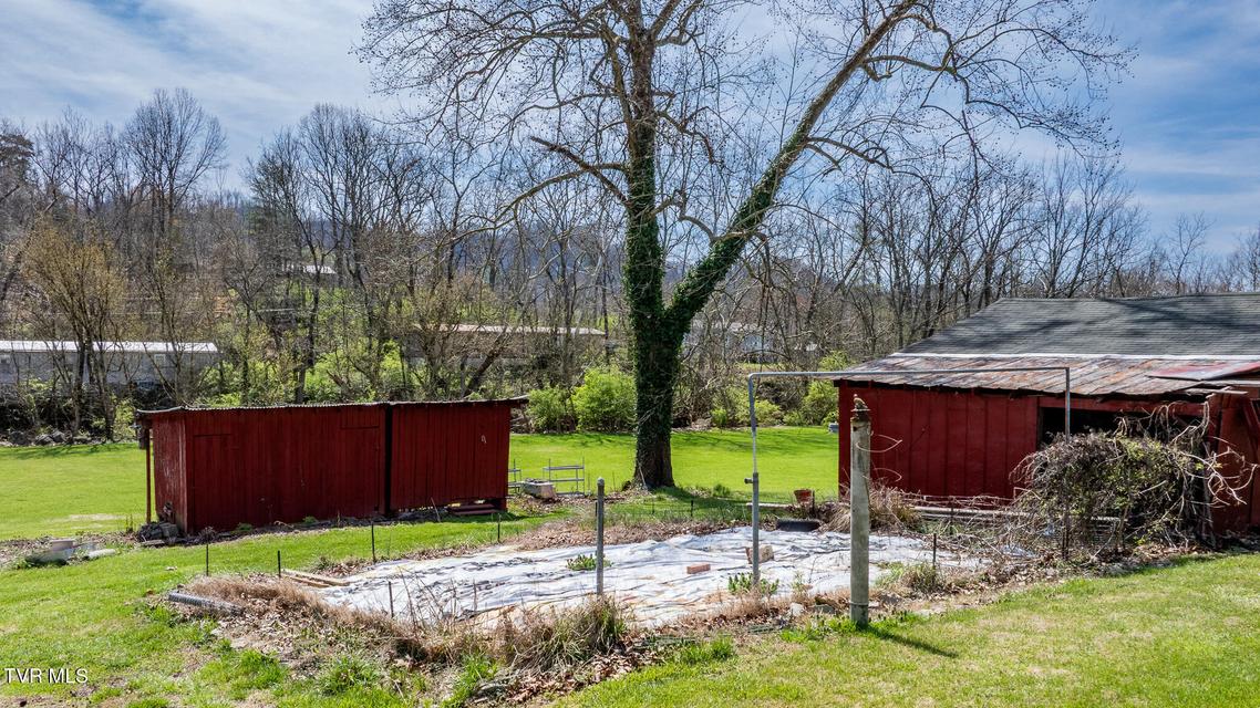 Photo #7: 1921 Volunteer Parkway