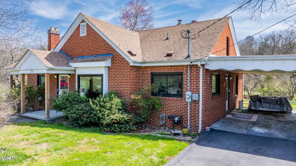 Photo #16: 1921 Volunteer Parkway