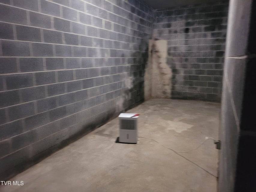 Photo #31: 428 Merman Road