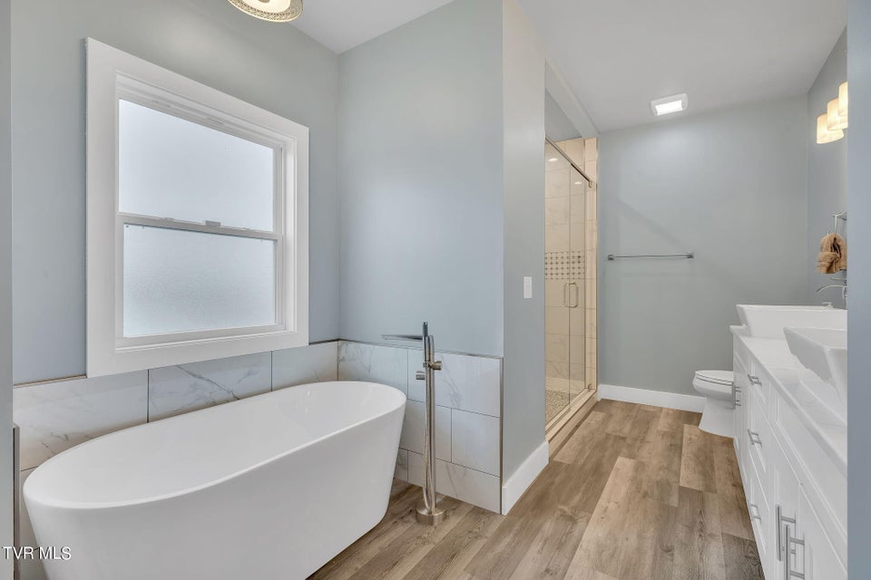 Photo #16: 283 Old Island Trail