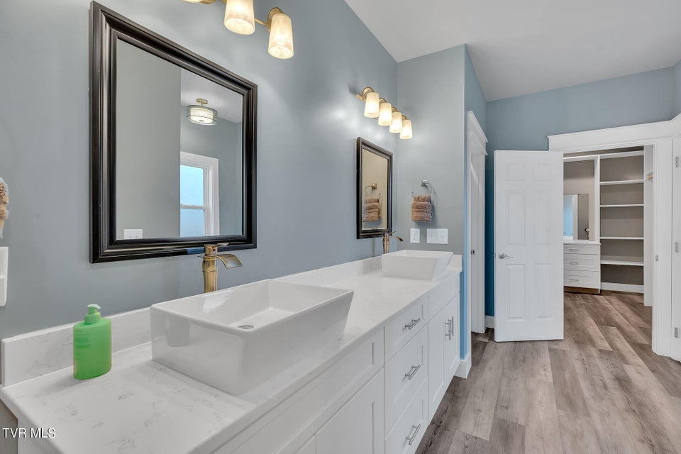 Photo #17: 283 Old Island Trail