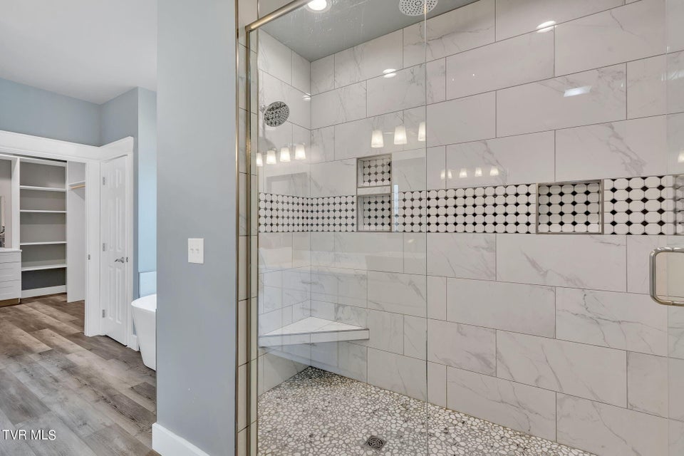 Photo #19: 283 Old Island Trail