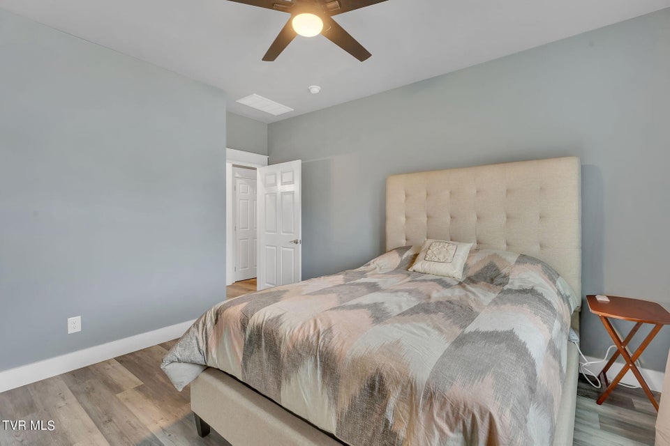 Photo #23: 283 Old Island Trail