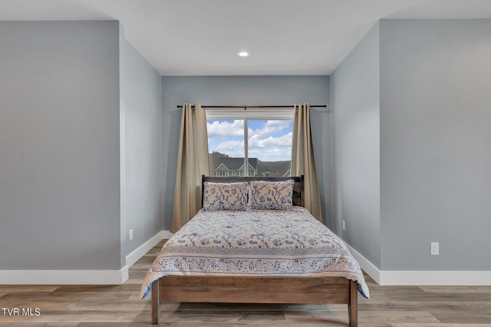 Photo #30: 283 Old Island Trail