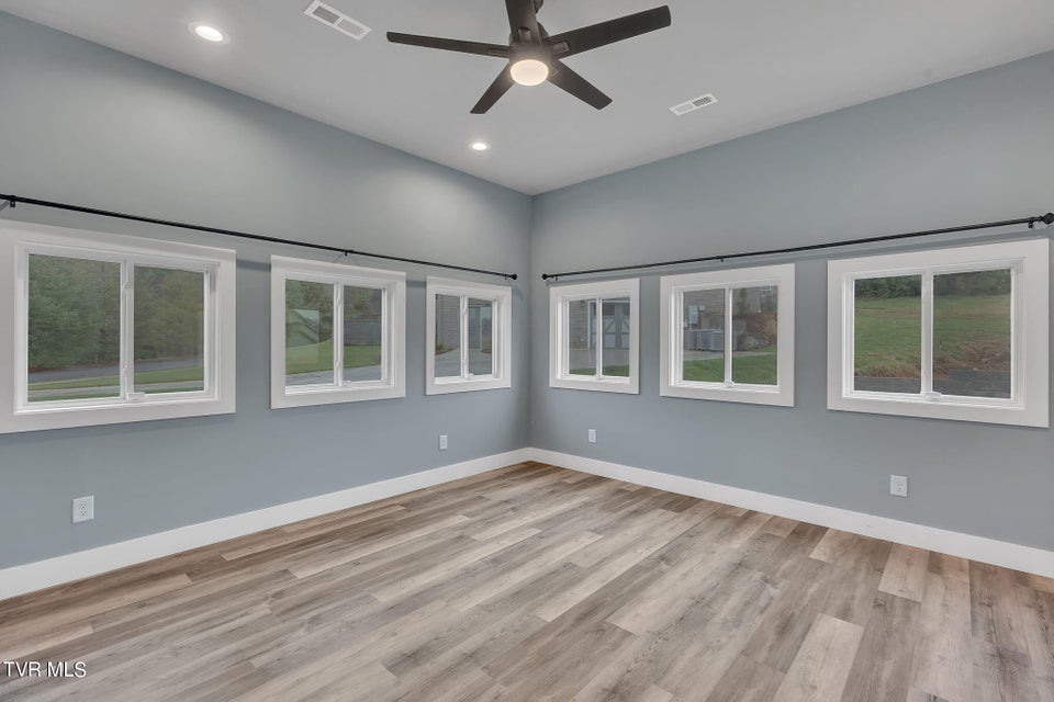 Photo #32: 283 Old Island Trail