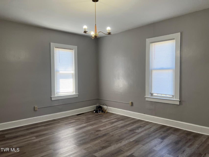 Photo #10: 615 Buckner Street