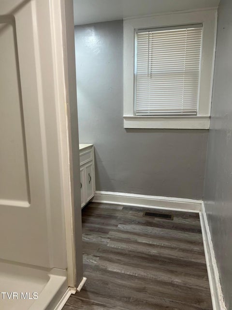 Photo #14: 615 Buckner Street