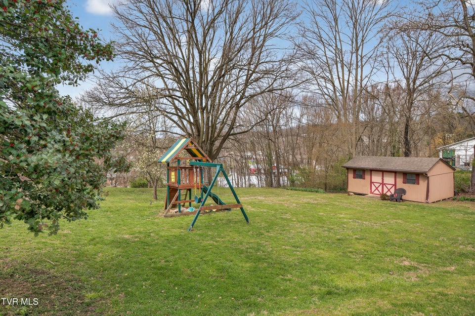 Photo #49: 415 Main Street