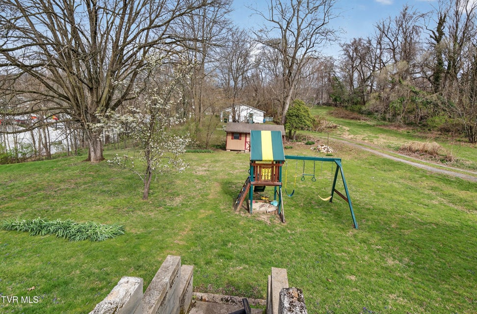 Photo #50: 415 Main Street