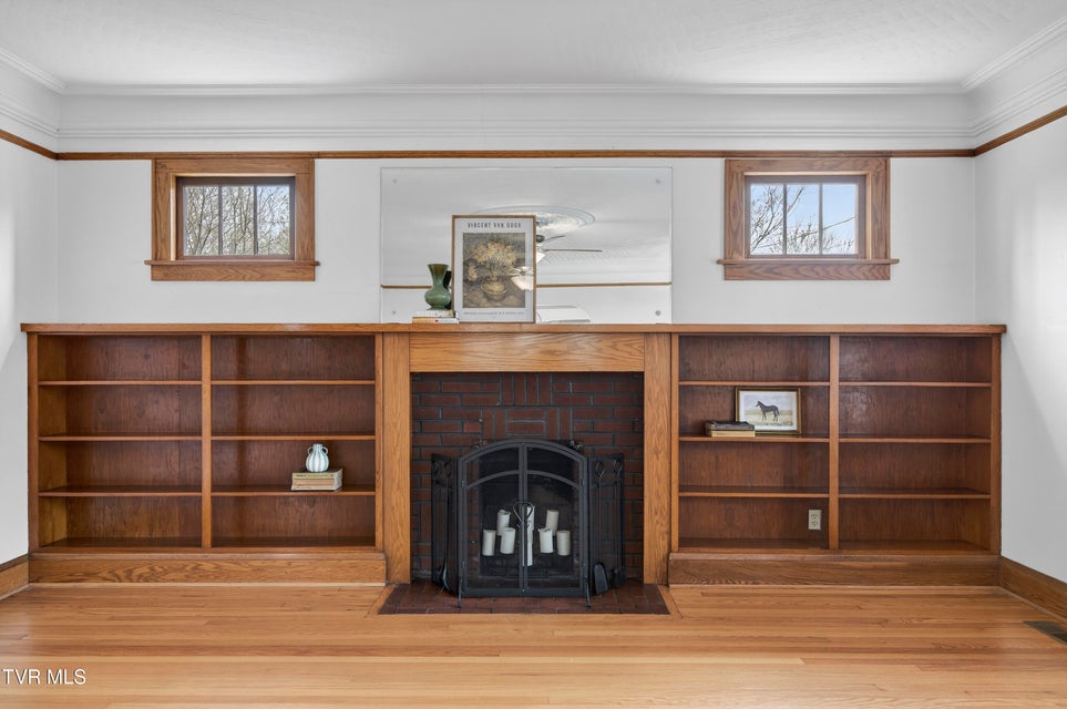 Photo #8: 415 Main Street