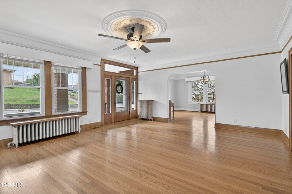 Photo #9: 415 Main Street