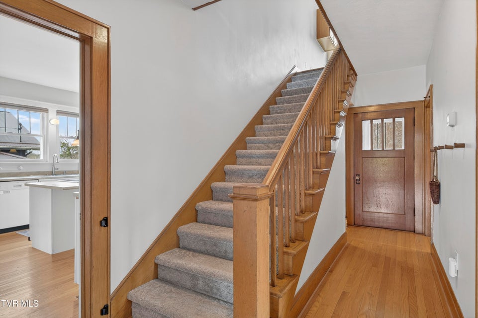 Photo #27: 415 Main Street