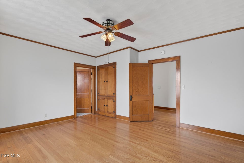 Photo #34: 415 Main Street