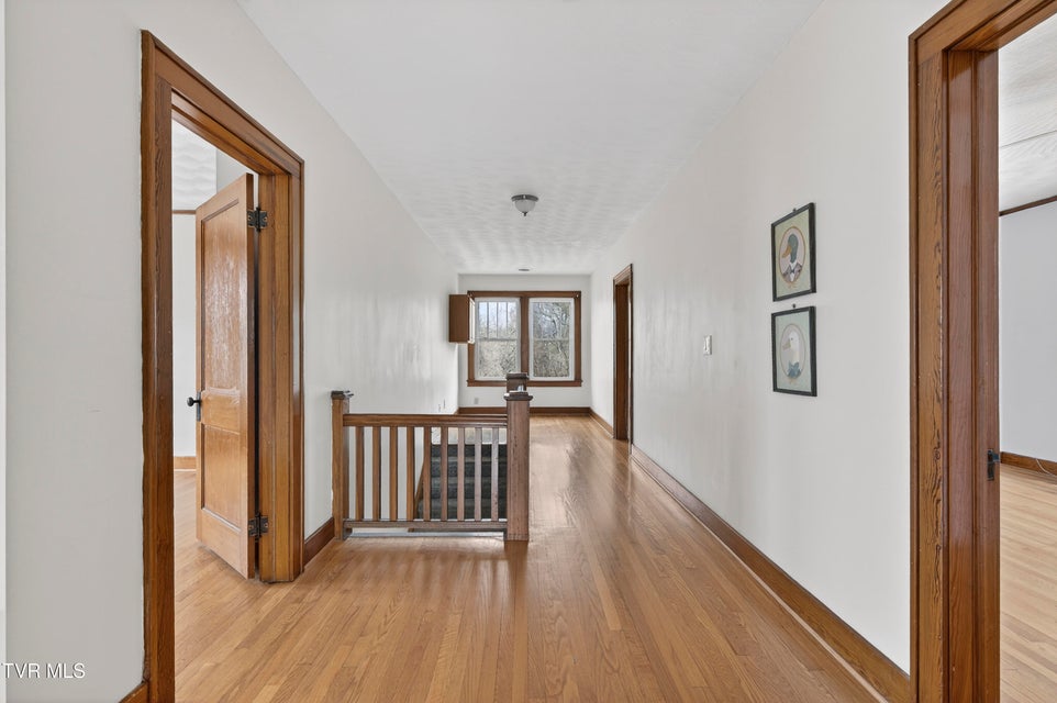 Photo #32: 415 Main Street