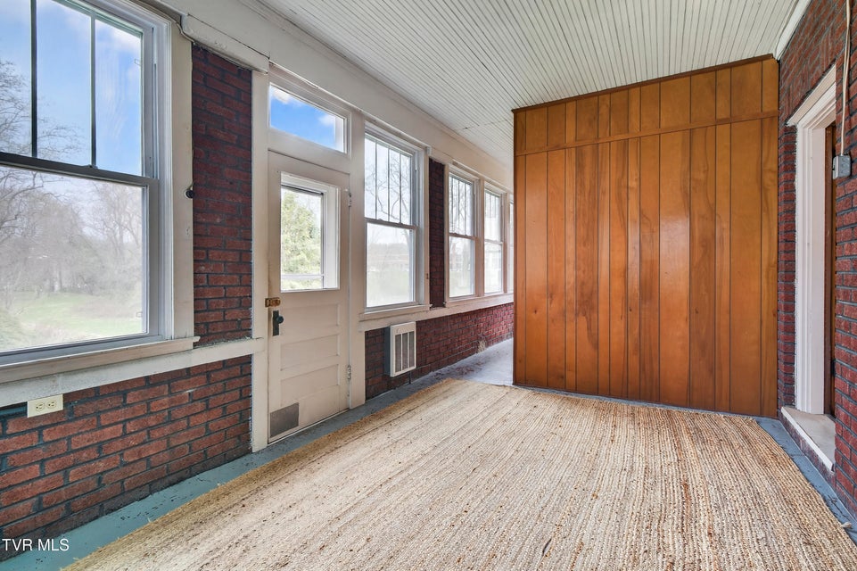 Photo #30: 415 Main Street