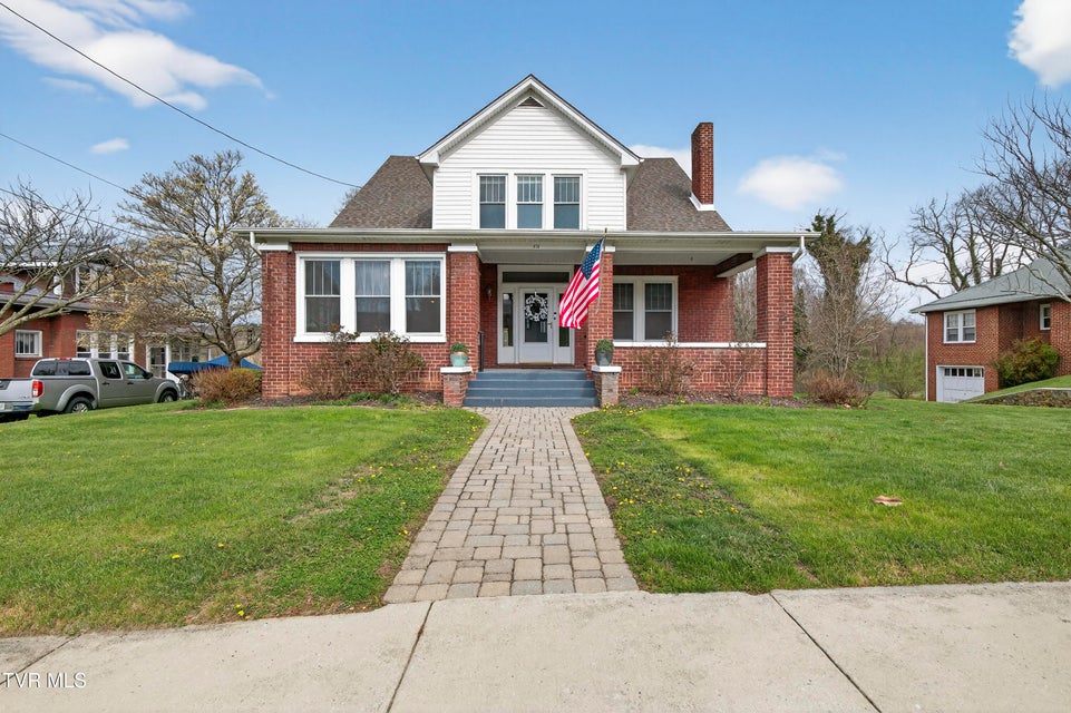 Photo #52: 415 Main Street