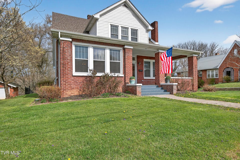 Photo #53: 415 Main Street