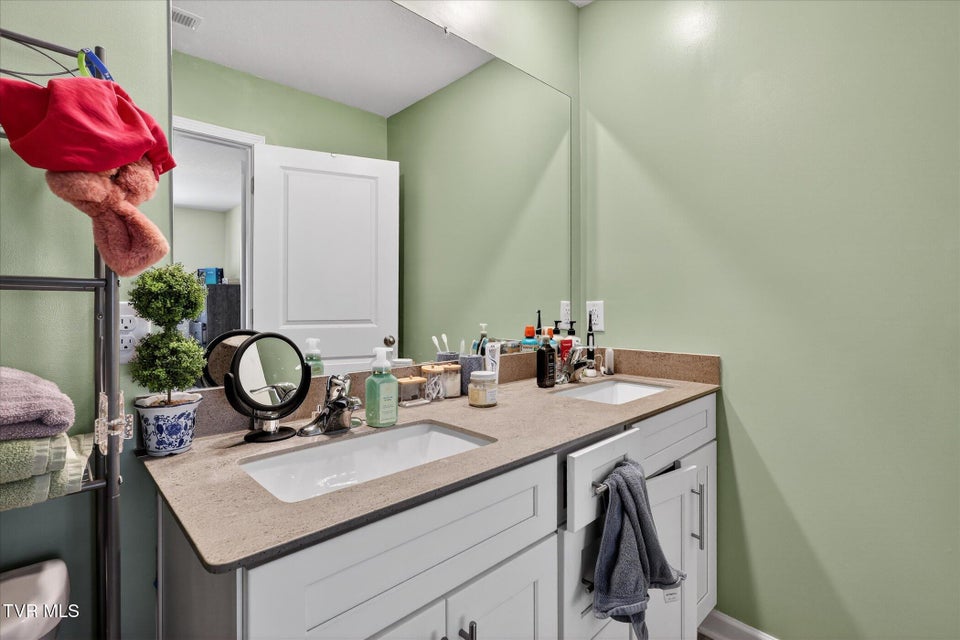 Photo #16: 1028 Saylors Place