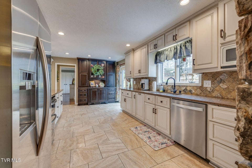 Photo #13: 2506 Beechwood Drive