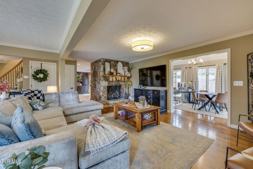 Photo #9: 2506 Beechwood Drive