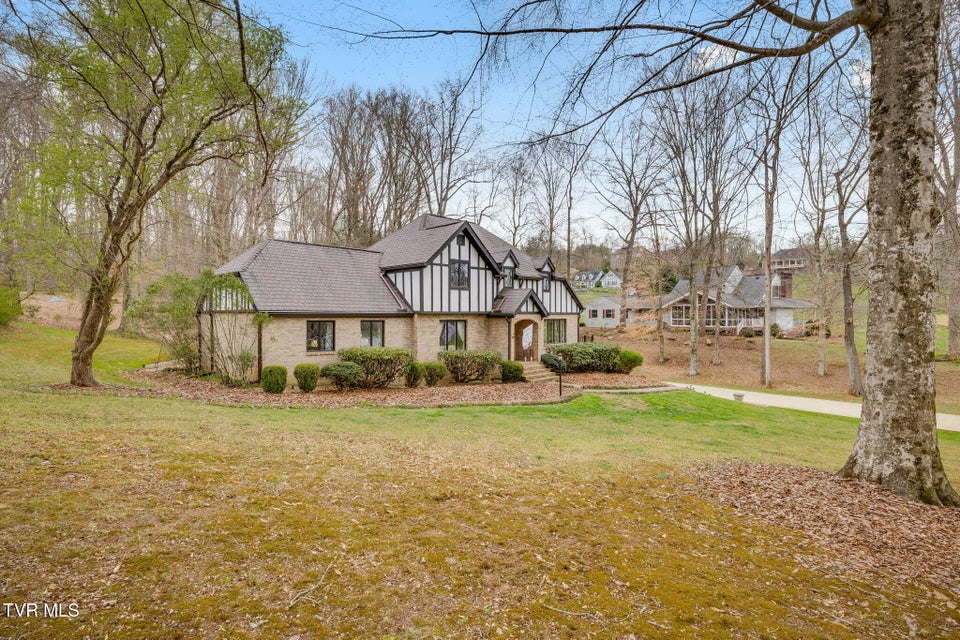 Photo #5: 2506 Beechwood Drive