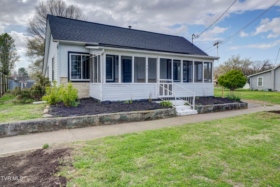 Photo #33: 701 Roan Street