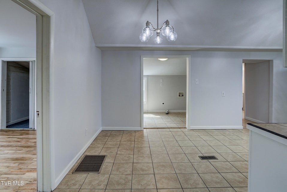 Photo #9: 701 Roan Street