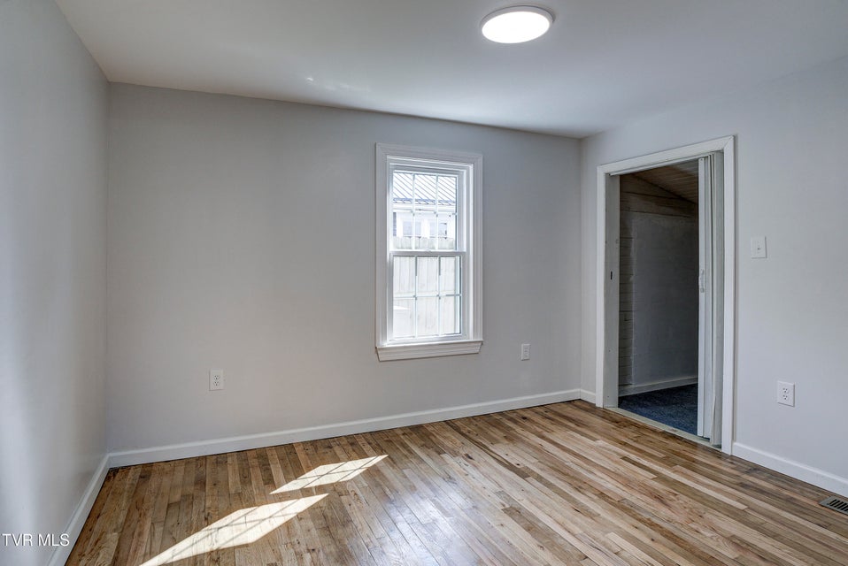 Photo #19: 701 Roan Street