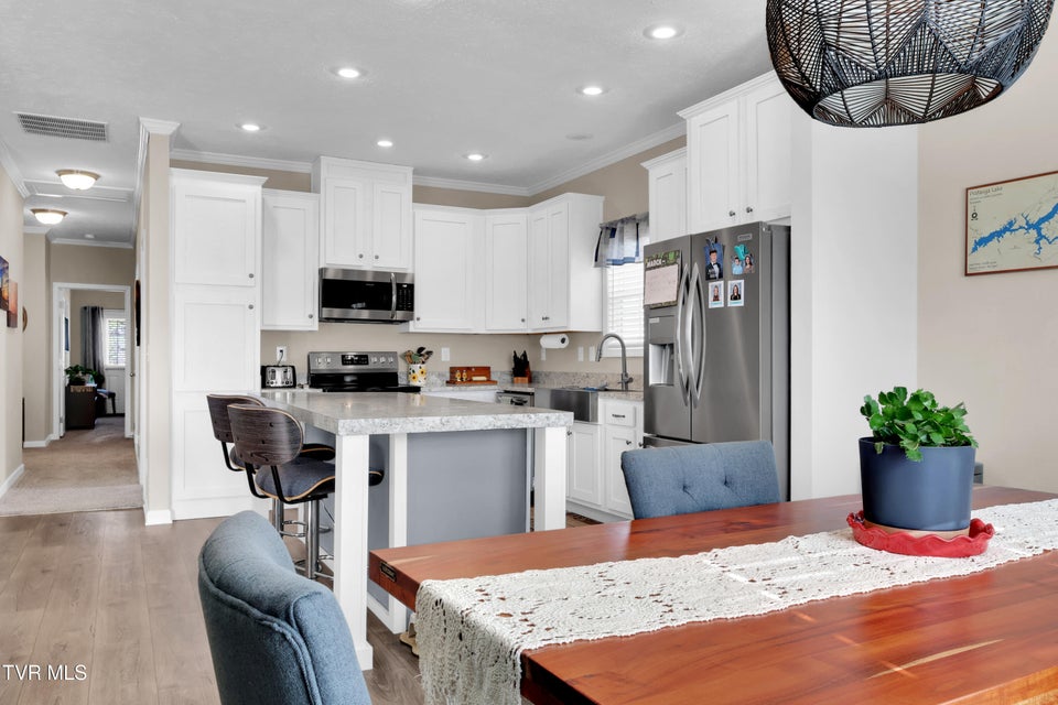 Photo #7: 1120 Myrtle Drive