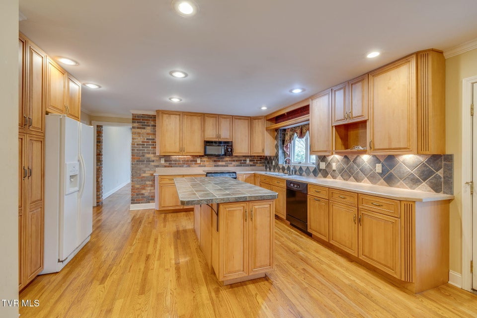 Photo #14: 5204 Foxfire Place