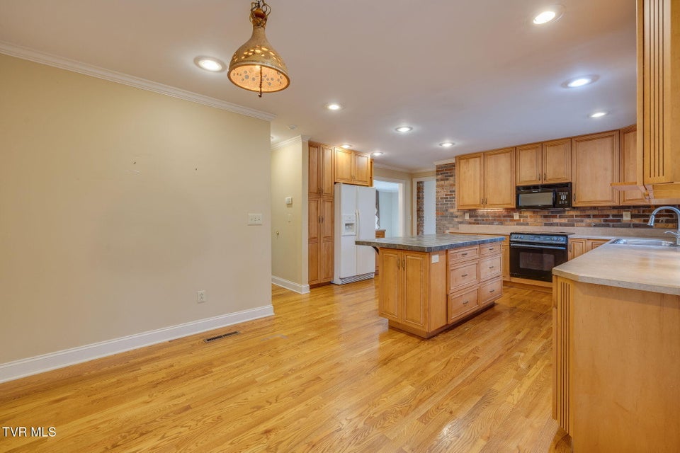 Photo #20: 5204 Foxfire Place