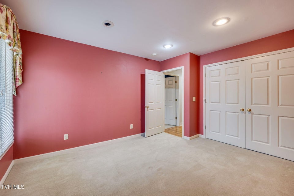 Photo #37: 5204 Foxfire Place